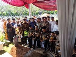 Cerita SBY soal Pertanda di Balik Batik Sawunggalih Pilihan Ani Yudhoyono