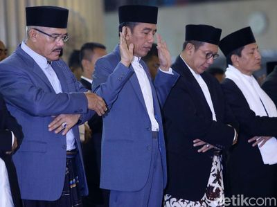 Momen Jokowi Salat Idul Fitri di Istiqlal