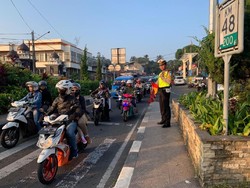 Sistem Satu Arah di Jalur Puncak Diberlakukan Pagi Ini