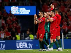 Portugal mengucapkan terima kasih kepada para fans. Mereka lolos ke final UEFA Nations League, menunggu pemenang Belanda vs Inggris. (Foto: Susana Vera/Reuters)