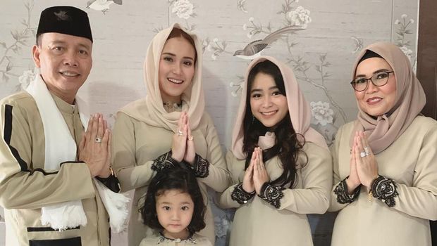 Kode Restu Robby Purba Disebut Mantu Oleh Ayah Ayu Ting Ting