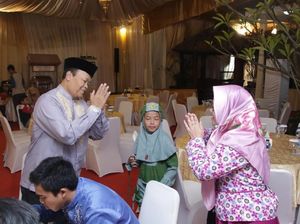 HNW: Hari Raya Idul Fitri Gambaran Islam Sesungguhnya HNW: Hari Raya Idul Fitri Gambaran Islam Sesungguhnya