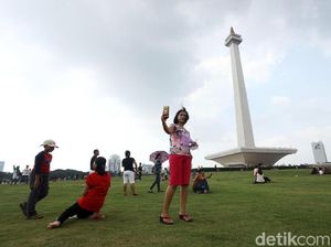 Jakarta di Mata Para Pemandu Wisata Jakarta di Mata Para Pemandu Wisata