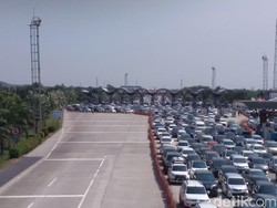 Volume Kendaraan di GT Palimanan Masih Alami Peningkatan