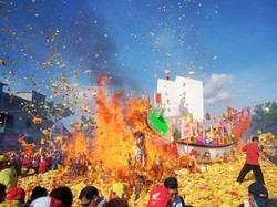 Festival Bakar Tongkang Riau Eksis Hingga China Daratan