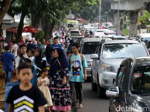 Tak Hanya Ragunan dan Monas, TMII Juga Disesaki Pengunjung