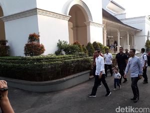 Jokowi Sapa Warga di Malioboro, Jan Ethes Tak Mau Ketinggalan