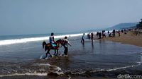 Foto: Pelabuhan Ratu Tak Hanya Pantai