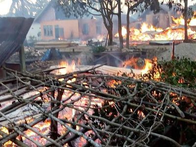Penampakan Hangus Puluhan Rumah di Buton karena Bentrok Warga