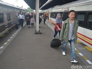 Catat! Mulai Awal Desember Jadwal Perjalanan Kereta Api di Cirebon Berubah