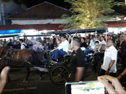 Jokowi Momong Jan Ethes di Malioboro: Naik Andong hingga Ngemall