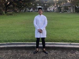 Kaesang Terima Penghargaan Kewirausahaan dan Uang SGD 5.000 Saat Wisuda Kaesang Terima Penghargaan Kewirausahaan dan Uang SGD 5.000 Saat Wisuda