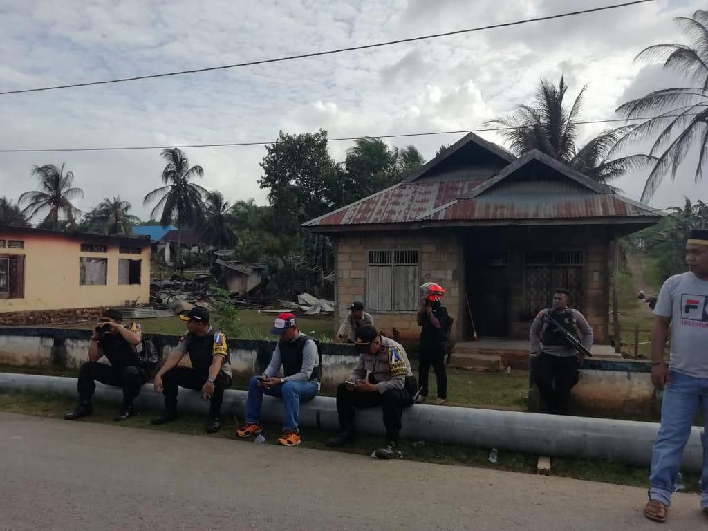 Pascabentrok di Buton, Rumah Warga Mulai Dibangun Pascabentrok di Buton, Rumah Warga Mulai Dibangun