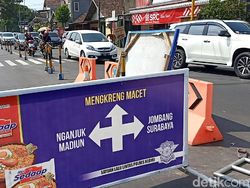 Rawan Macet, Tiga Polres Siaga di Simpang Mengkreng Kediri