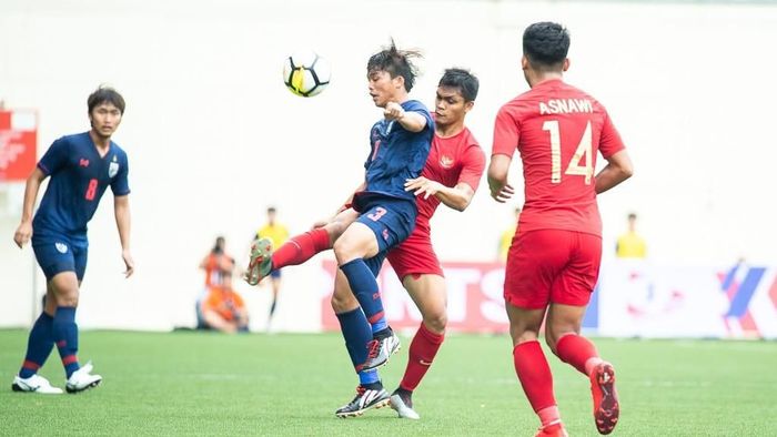 Timnas Indonesia U-23 kalah dari Thailand. (Foto: Flona Hakim) Timnas Indonesia U-23 kalah dari Thailand. (Foto: Flona Hakim)