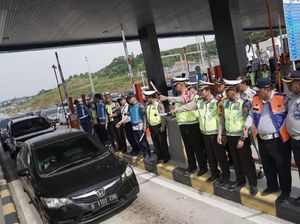 Dibuka Kakorlantas, One Way Arus Balik Sepanjang 344 Km Dimulai Dibuka Kakorlantas, One Way Arus Balik Sepanjang 344 Km Dimulai