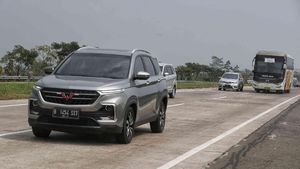 Wuling Almaz Menerobos Trans Jawa