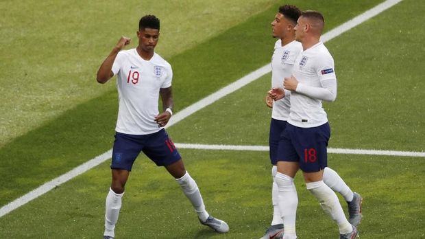 Marcus Rashford dan kawan-kawan butuh pendekatan taktik yang cocok dengan talenta muda mereka.
