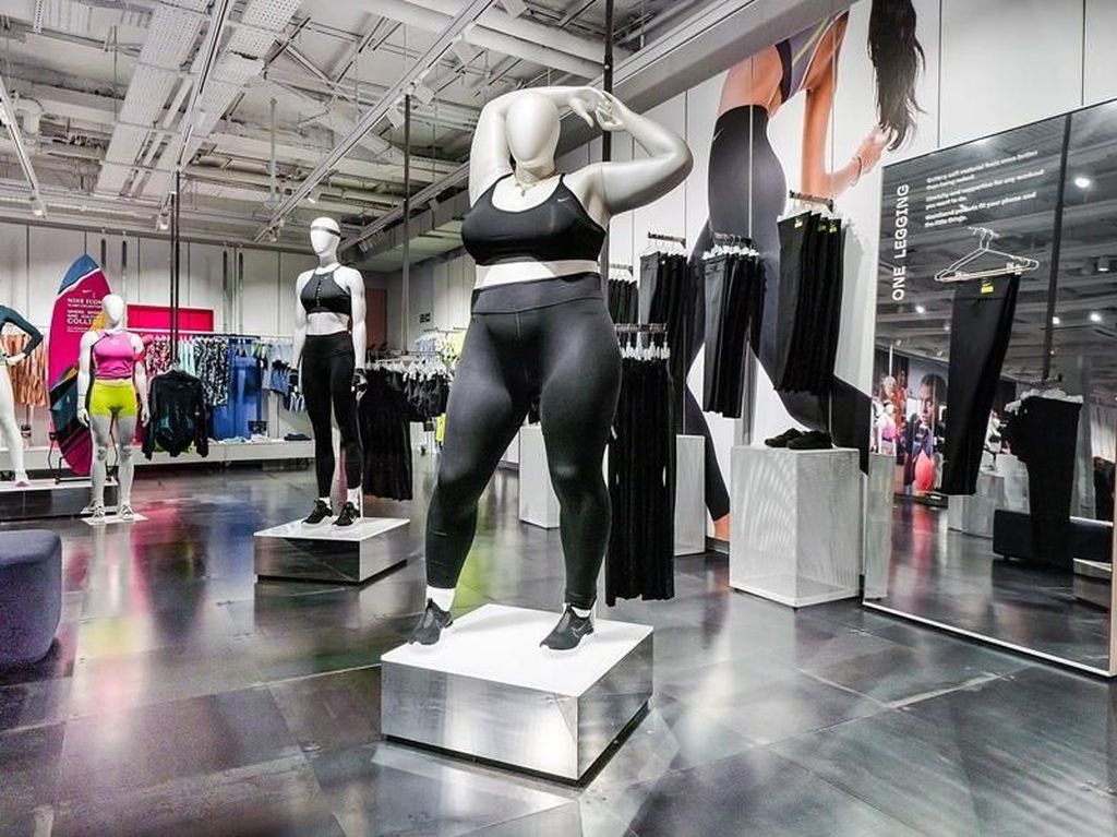 Ubah Stereotipe Wanita Gemuk, Nike Tampilkan Manekin Berbadan Plus-Size Ubah Stereotipe Wanita Gemuk, Nike Tampilkan Manekin Berbadan Plus-Size