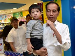 Ini Alasan Jan Ethes Tak Ikut Hadiri Pelantikan Jokowi