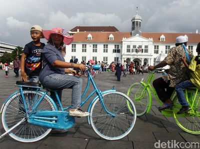 Kota Tua Dipadati Pengunjung