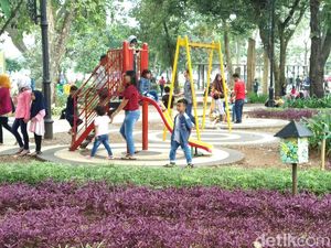 Tong Sampah-Lampu Taman di Bandung Raib Dicuri Selama PSBB