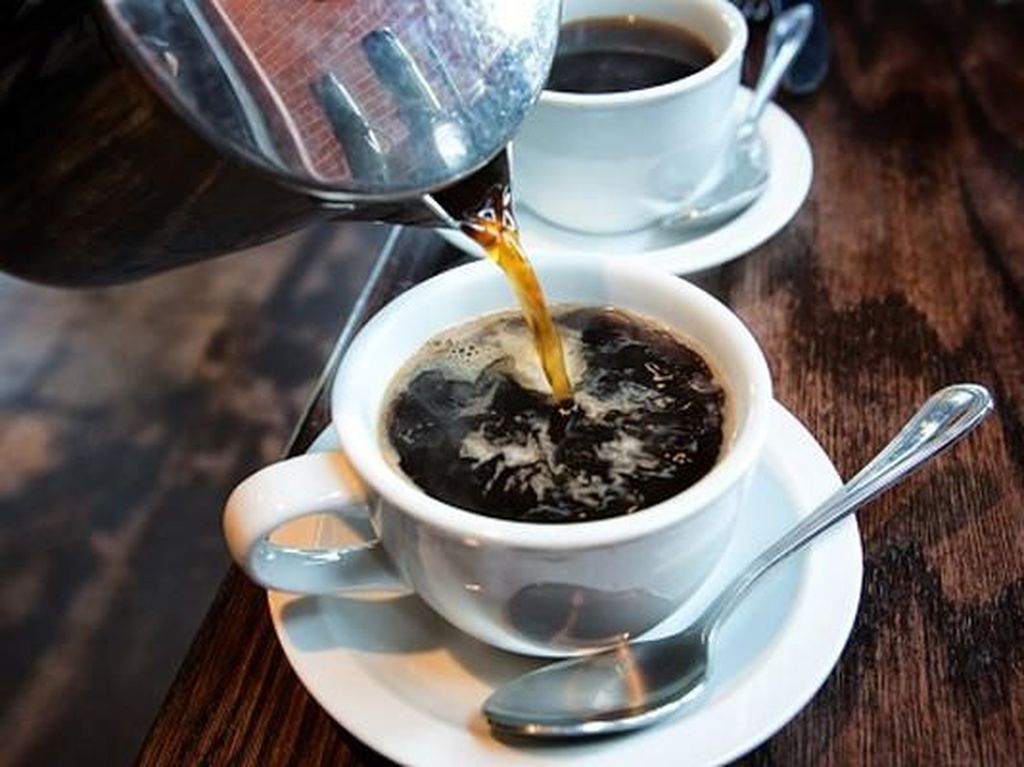 Dua Cangkir Kopi Jadi Resep Obat Anak 11 Tahun yang Tubuhnya Gemetaran Dua Cangkir Kopi Jadi Resep Obat Anak 11 Tahun yang Tubuhnya Gemetaran