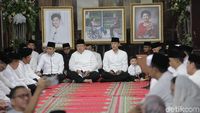 Potret Tahlilan Tujuh Hari Ani Yudhoyono di Cikeas