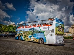Wonderful Indonesia Hiasi Open Great Bus di Piala Dunia Wanita 2019