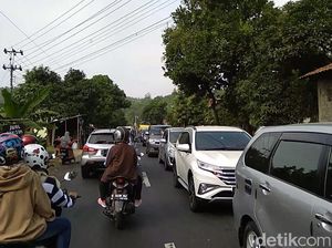 Arus Lalin Tegal-Purwokerto di Brebes Mulai Padat