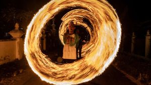 Foto Keren Malam Takbiran, Ada yang Bagai Aksi Doctor Strange