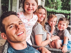 Putra Bungsu Granger Smith Meninggal, Organ Tubuhnya Disumbangkan