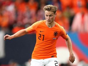 Panggungnya Frenkie de Jong