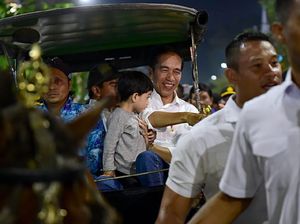 Melihat Libur Lebaran Jokowi Bareng Jan Ethes di Malioboro Melihat Libur Lebaran Jokowi Bareng Jan Ethes di Malioboro