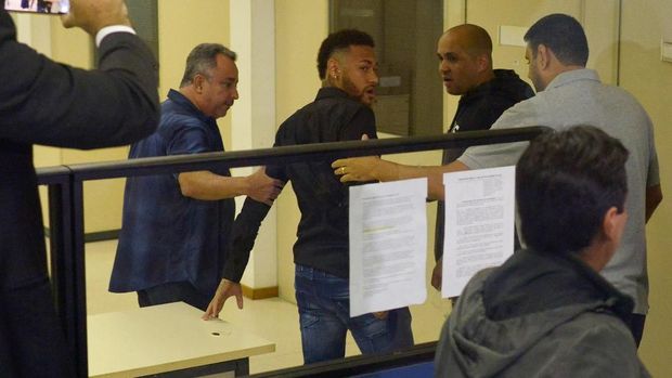 Neymar memberi kesaksikan dugaan pemerkosaan terhadap Najila.