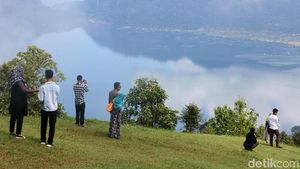 Yuk Wisata ke Puncak Lawang Sumbar