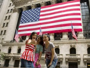 AS Berlakukan Pembatasan Karena Corona, China Protes!