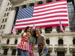 China Larang Warganya Liburan ke Amerika Serikat, Mengapa?