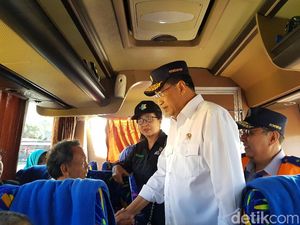 Tinjau Terminal Tingkir Salatiga, Menhub Cek Kesehatan Sopir Bus Tinjau Terminal Tingkir Salatiga, Menhub Cek Kesehatan Sopir Bus