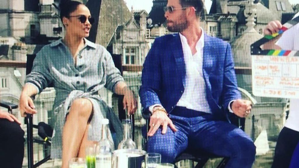 Main Bareng Chris Hemsworth Lagi, Tessa Thompson Doyan Makan Tiram dan Caviar Main Bareng Chris Hemsworth Lagi, Tessa Thompson Doyan Makan Tiram dan Caviar