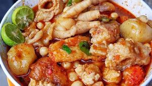 Huaaah! Dijamin Melek Usai Makan Baso Aci Super Pedas