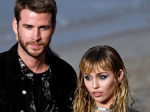 Sudah Menikah, Miley Cyrus Mengaku Masih Tertarik dengan Wanita Sudah Menikah, Miley Cyrus Mengaku Masih Tertarik dengan Wanita