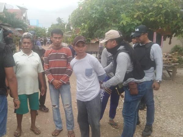 Detik-detik Penangkapan 81 Pelaku Bentrokan dan Pembakaran Rumah di Buton
