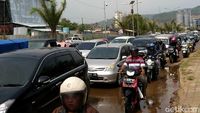 Lalin ke Anyer Macet 6 Km
