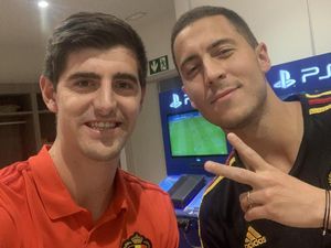 Courtois kepada Hazard: Selamat Datang di Klub Terbaik di Dunia!