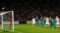 Upaya Jerman menambah gol di sisa babak pertama tak berhasil karena skor 1-0 tetap bertahan hingga turun minum. Sementara, Belarusia punya satu kans untuk menyamakan skor tapi Manuel Neuer mampu menepis bola sundulan Nikita Naumov.