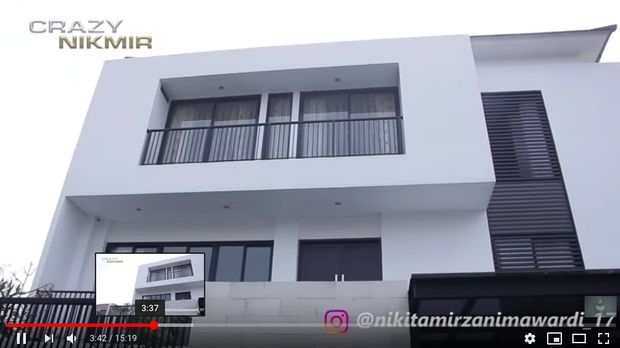 Gaya Sombong Nikita  Mirzani  Pamer Rumah  Mewah  dan Isinya