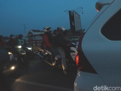 Cerita Pemudik Terjebak Macet Arus Balik di Simpang Jomin