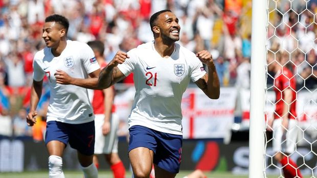 Callum Wilson sempat berselebrasi sebelum golnya dianulir wasit.