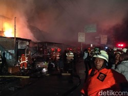 Pasar Ujungberung Kebakaran, 88 Kios Hangus Terbakar